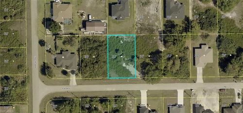 437 Poplar St, LEHIGH ACRES, FL, 33974 | Card Image