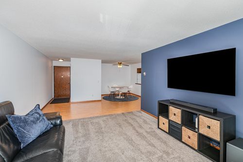 apt-311-999 41st Ave Ne, Columbia Heights, MN, 55421-3189 | Card Image