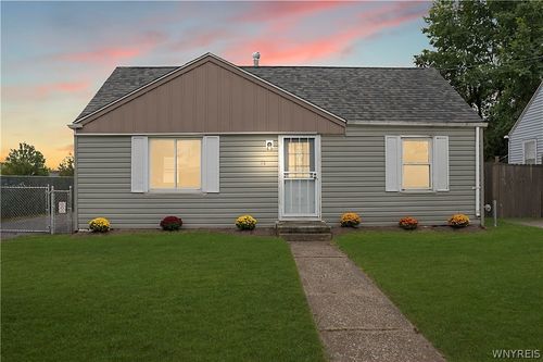 71 Race St, Buffalo, NY, 14207-1828 | Card Image