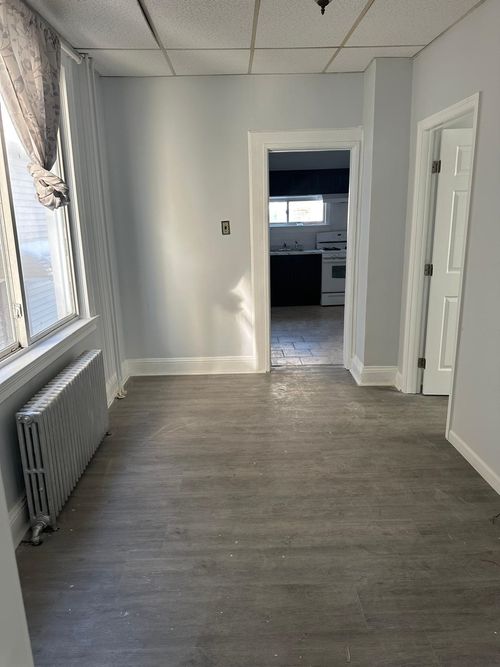 2-31 E 32nd St, Bayonne, NJ, 07002-4708 | Card Image