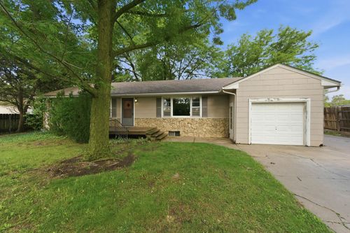 109 Sherman Dr, Newton, KS, 67114-4025 | Card Image
