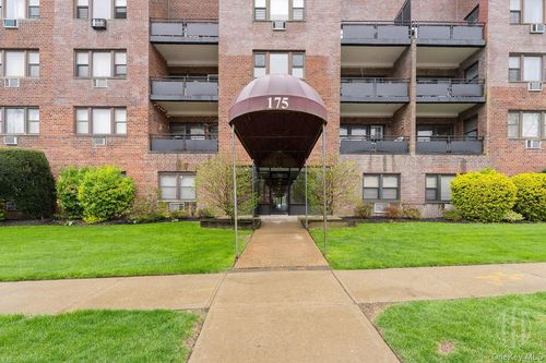 3e-175 Archer Street, Hempstead, NY, 11520 | Card Image