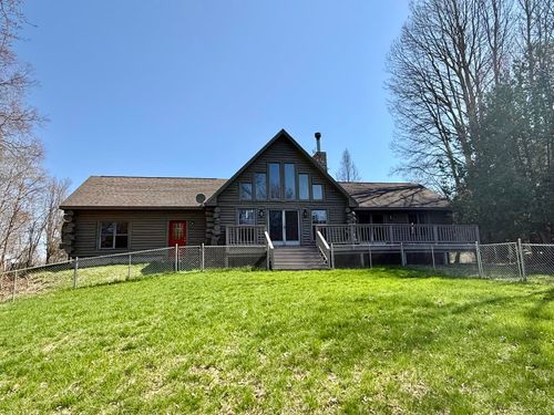 751 Hunter Rdg, Marion, MI, 49665-9451 | Card Image