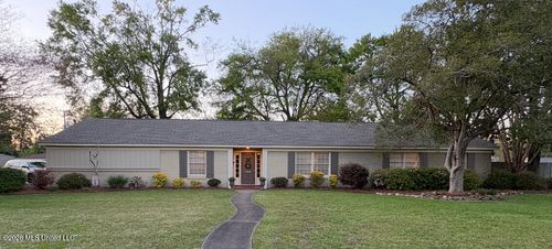 403 Macarthur St, Greenwood, MS, 38930-2323 | Card Image