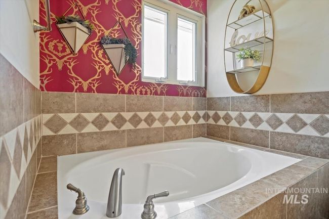 632 N Edgewood Ln, House other with 4 bedrooms, 2 bathrooms and 1 parking in Eagle ID | Image 22