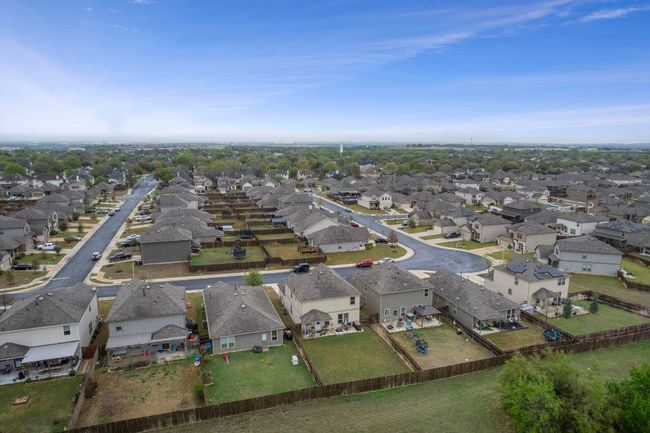 Aerial view with a residential view | Image 23