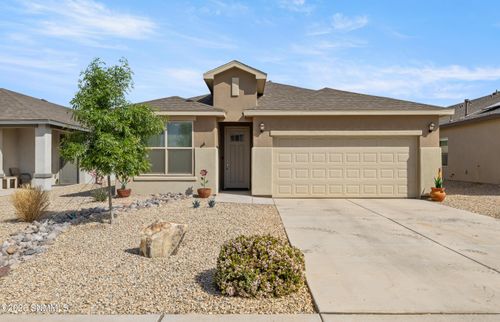 2840 Aragon Ave, Las Cruces, NM, 88007-1940 | Card Image