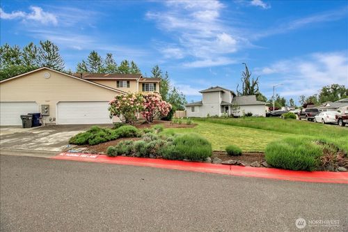b-16805 41st Dr Ne, Arlington, WA, 98223-8431 | Card Image