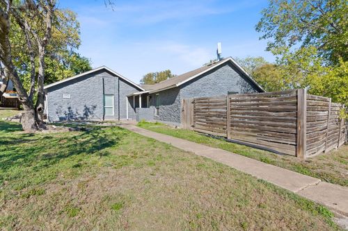 1906 Valley Hill Cir, Austin, TX, 78741-3913 | Card Image