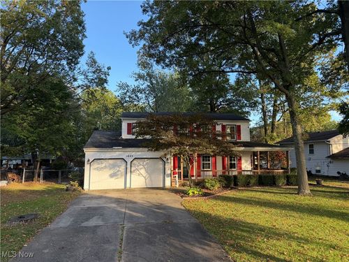 1845 Celeste Cir, Youngstown, OH, 44511-1007 | Card Image