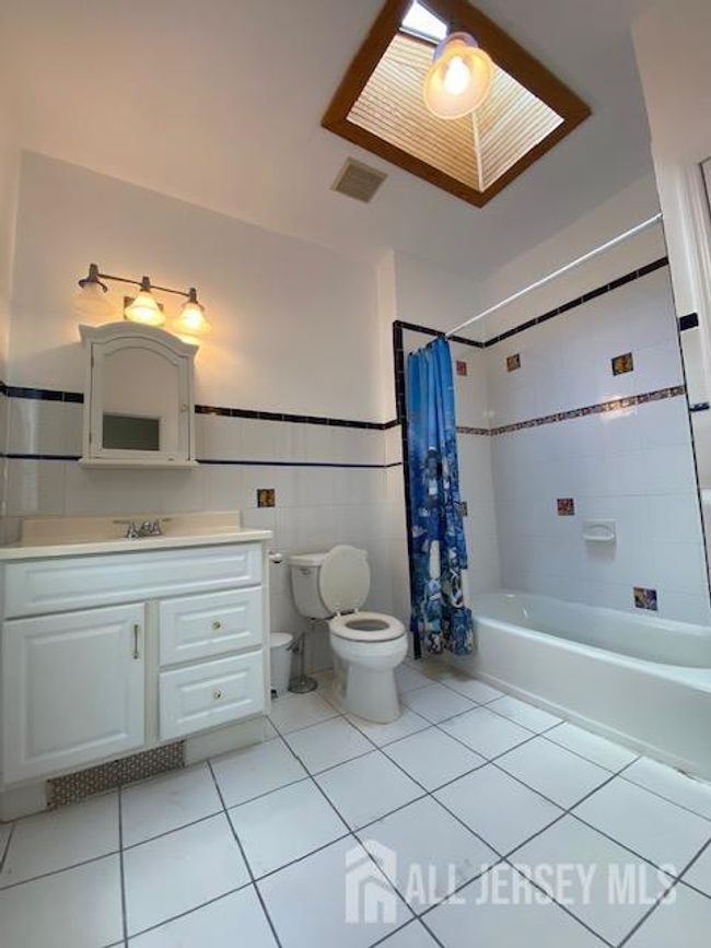 68 Wilmot St, House other with 3 bedrooms, 3 bathrooms and null parking in East Brunswick NJ | Image 24