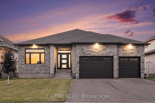 400 Centralpark Blvd, Russell, ON, K4R0C6 | Card Image