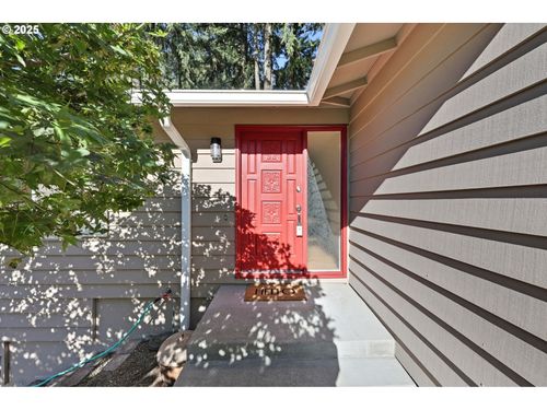 13525 Sw Fircrest Ct, Beaverton, OR, 97008-6230 | Card Image