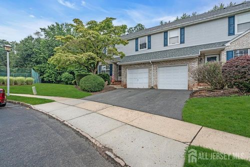 28 Hawthorn Dr, Edison, NJ, 08820-1449 | Card Image