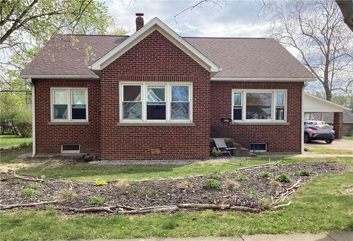 207 S Edwards Street, Altamont, IL, 62411 | Card Image