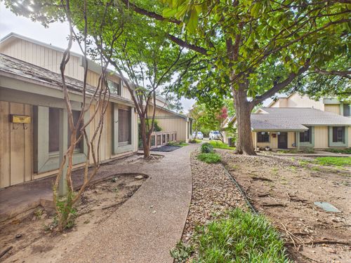 9520 Quail Village Ln, Austin, TX, 78758-5816 | Card Image