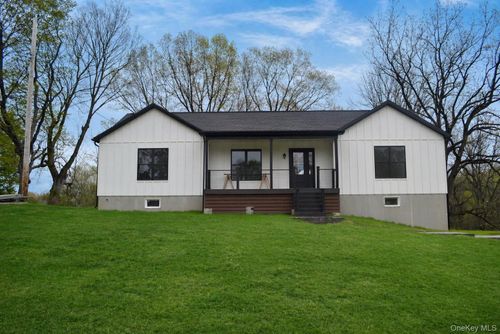 42 Sands Ave, Milton, NY, 12547-5136 | Card Image