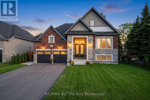 43 Fawndale Cres, Wasaga Beach, ON, L9Z2N2 | Card Image