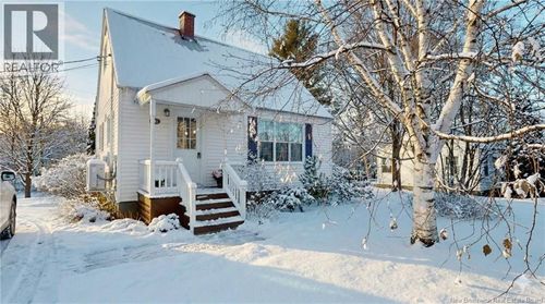 141 St. James St, Woodstock, NB, E7M2T5 | Card Image