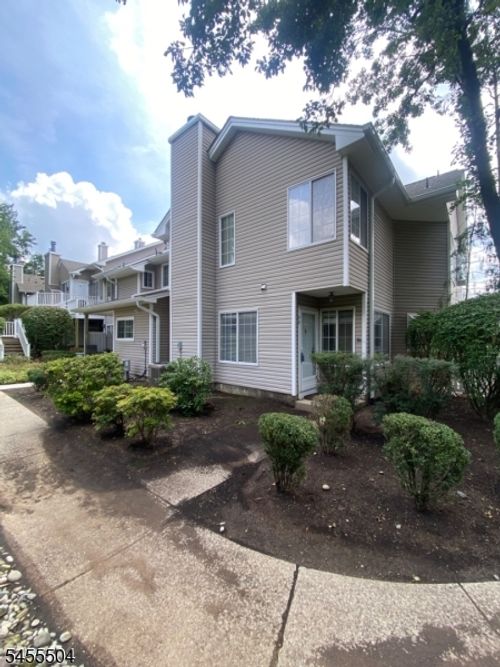 44 Morgan Ct, Bedminster, NJ, 07921-1866 | Card Image