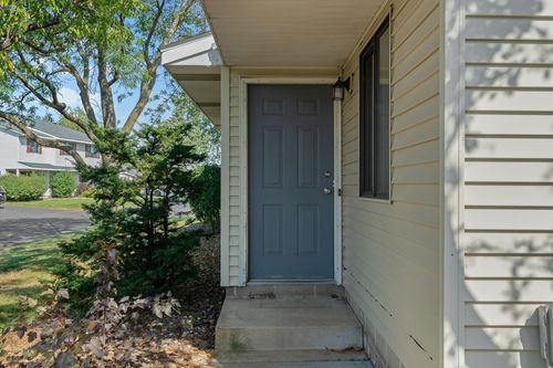 7765 157th St W, Apple Valley, MN, 55124-6362 | Card Image