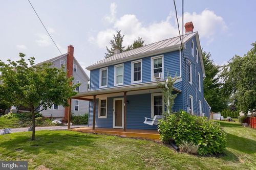 925 Maple St, LITITZ, PA, 17543-9748 | Card Image