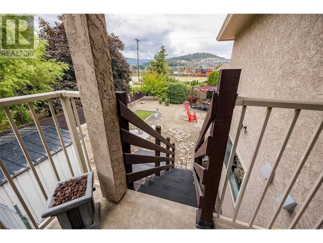 1503 Tanemura Cres, House other with 6 bedrooms, 4 bathrooms and 4 parking in Kelowna BC | Image 14