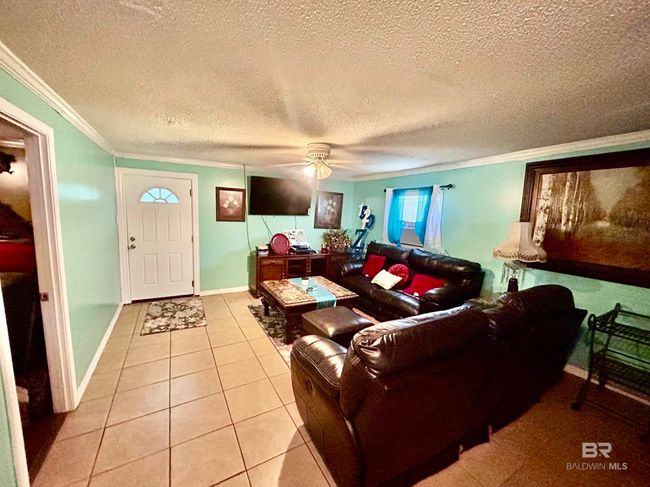 Living Room | Image 15