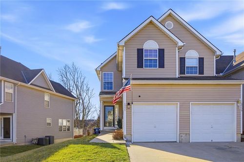 9754 N Lewis Ave, Kansas City, MO, 64157-7802 | Card Image