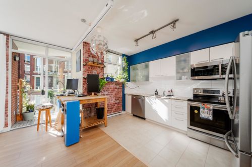 420-4028 Knight St, Vancouver, BC, V5N5Y8 | Card Image