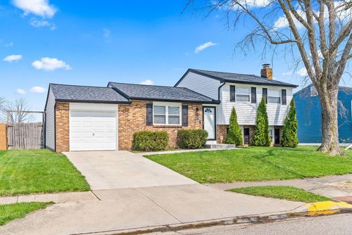 8576 Renaa Ave, Galloway, OH, 43119-9021 | Card Image