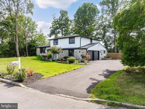 120 Woodland Rd, HUNTINGDON VALLEY, PA, 19006-4127 | Card Image