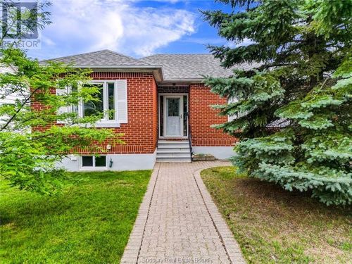 503 Victoria St, Sudbury, ON, P3C1L2 | Card Image