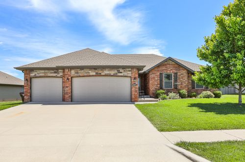 1918 N Brookhollow Dr, Nixa, MO, 65714-9189 | Card Image
