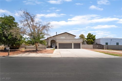 5676 Birchwood Cir, Las Vegas, NV, 89120-1921 | Card Image