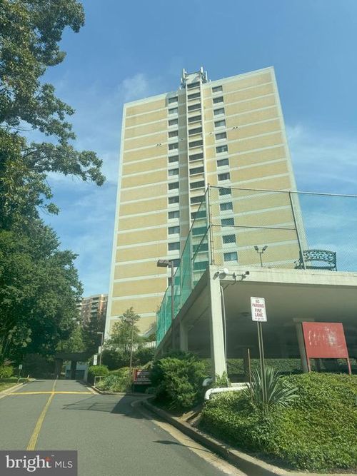 701-6101 Edsall Rd, ALEXANDRIA, VA, 22304-6004 | Card Image