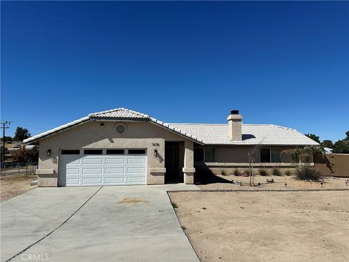 16716 Kayuga St, Victorville, CA, 92395-8935 | Card Image