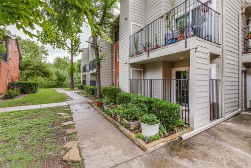 407-6900 Skillman St, Dallas, TX, 75231-5879 | Card Image