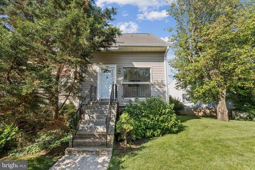 b-132 N Bedford St, ARLINGTON, VA, 22201-1159 | Card Image