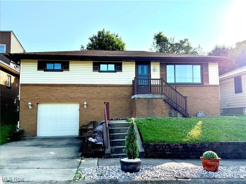 521 Blanar Ave, Weirton, WV, 26062-2470 | Card Image