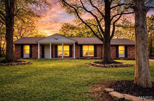8117 Berry Rd, Bonne Terre, MO, 63628-4355 | Card Image