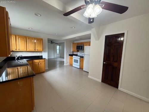 487 5th Ave, Cedarhurst, NY, 11516-1500 | Card Image