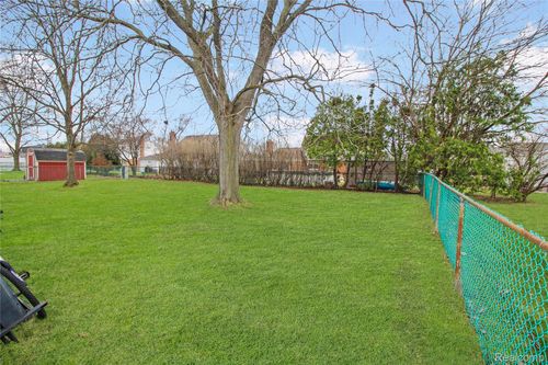 16714 Melba Jean St, Southgate, MI, 48195-2978 | Card Image