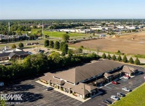 45200 Card Road Road, Macomb Township, MI, 48044 | Card Image