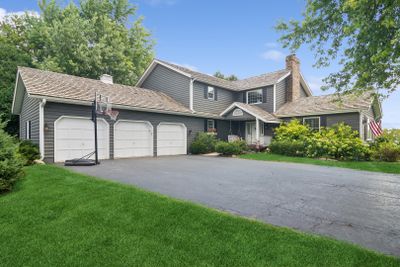 25333 N Cayuga Trail, House other with 5 bedrooms, 3 bathrooms and 3 parking in Lake Barrington IL | Image 2