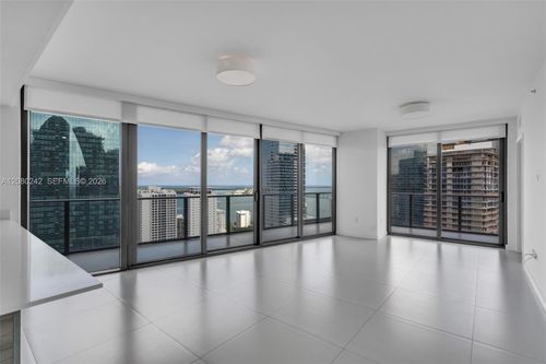 2905-1300 S Miami Ave, Miami, FL, 33130-4467 | Card Image
