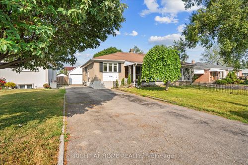 7 Tulloch Dr, Ajax, ON, L1S2S3 | Card Image