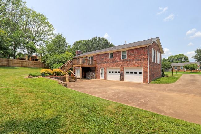 Side view of back area. | Image 33