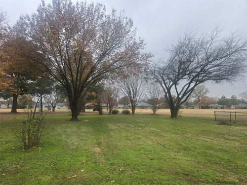 234 Navajo Trl, Lake Kiowa, TX, 76240-9455 | Card Image