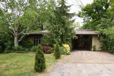 182 Old Ancaster Rd, House other with 4 bedrooms, 1 bathrooms and 7 parking in Dundas ON | Image 1